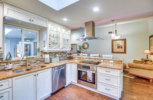 Ormond Beach House | Ormond Beach Retreat w/Private Pool & Grill!