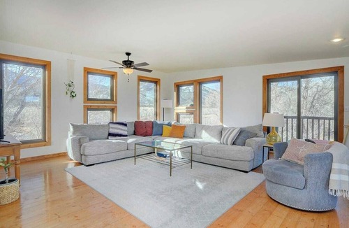 Salida House | Our sunny, solar-powered home is located on the biking path that leads to Salida’s quaint downtown. The house has a rural feel and fantastic panoramic views, but is just 3 miles from all the restaurants, galleries, shops, and parks of Salida.
