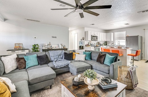 Viva Villas House | Outdoor Oasis & All-Ages Fun! Gulf Coast Getaway