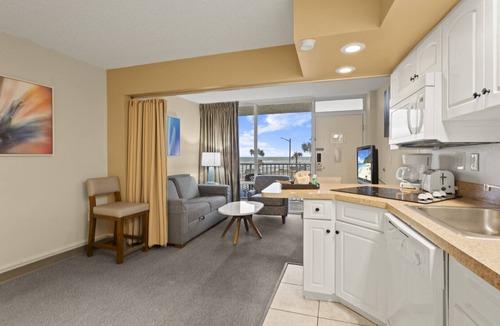 Ormond Beach Apartment | Outrigger Beach Club Resort by Coolvacay