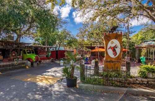 North Causeway House | Outriggers 18- Happy Daze