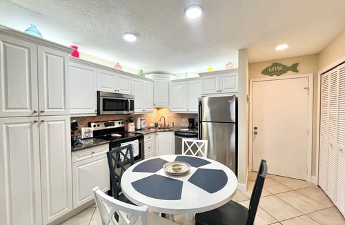 Fort Pierce Condo | OV 625 Pond/Bridge View Condo-Paradise Vacation Rental in Ocean Village