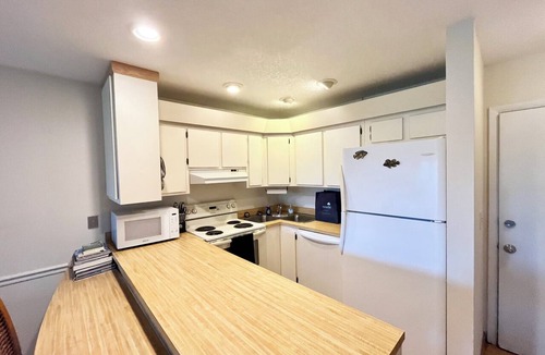 Fort Pierce Condo | OV 925 Golf Course View Condo-Paradise Vacation Rental in Ocean Village