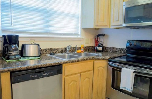 South Padre Island Condo | " Oversized 2 Bedroom " Modern " Pool Near Beach