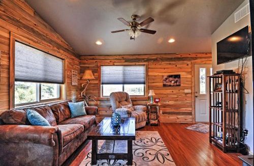 Pagosa Springs Apartment | Pagosa Springs Escape w/Deck, Hot Tub & Grill!