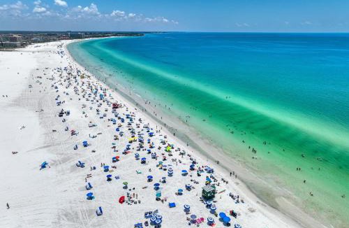 Siesta Key Apartment | Palm Bay Club By Beachside Management