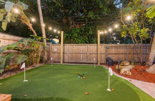 Poinciana Park House | Palm Beach 5BR Cottage!PoolSpaSaunaCold Plunge