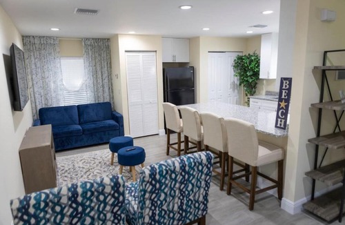 West Palm Beach House | Palm Beach Cottage
