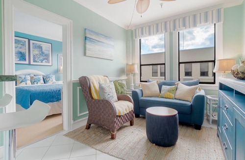 Palm Beach Condo | 🏝Palm Beach Island King Suite, Walk to Beach and Restaurants, 24/7 Desk🏖