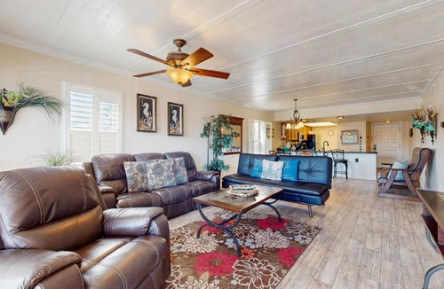 South Padre Island Apartment | Palm Tree Escape