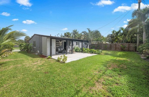 Pompano Beach House | PALM14 | delightful oasis in Pompano Beach
