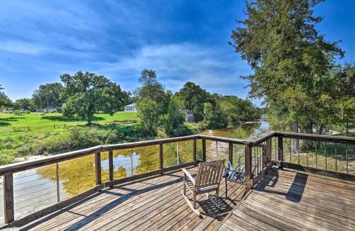 Glen Rose Apartment | Paluxy Riverfront Couple’s Studio on Over 2 Acres!