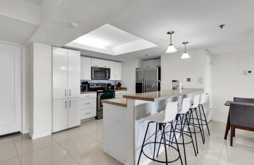 South Padre Island Apartment | Panoramic Island View! NEW 1 BR spacious condo in beachfront resort