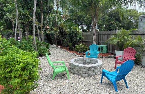 Marathon House | Paradise charming 2-bedroom house with AC, WiFi in delightful Marathon