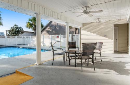 Palms House | Paradise in the Palms