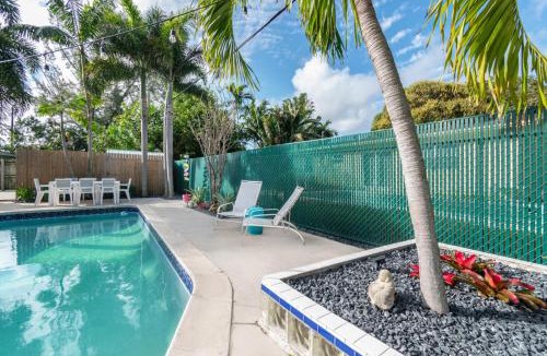 Pompano Beach House | Paradise Oasis with Heated Pool 8 mins from the Beach!