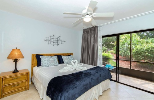 Park Shore Ski Chalet | Park Shore Resort- Fall Special; Renovated 1st.Flr.unit-Master Suite w/Direct Lanai Access