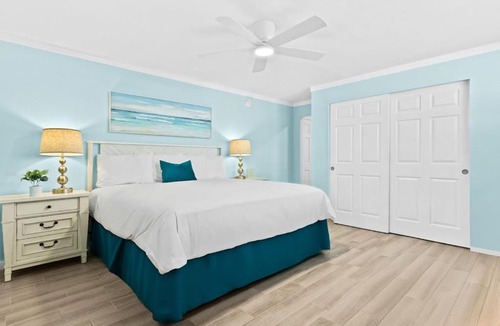 Siesta Key Village Apartment | Parrot Beach Cottages Suite #1