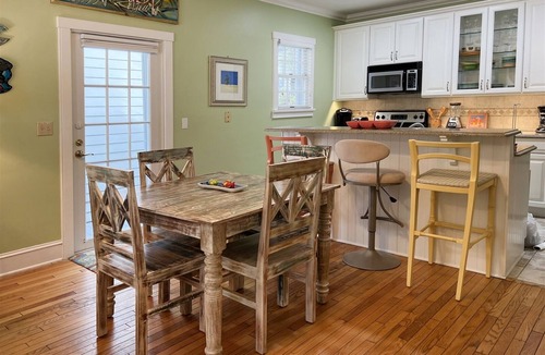 Old Town House | PARROTVILLE Townhome in Windward Park by RENT KEY WEST VACATIONS