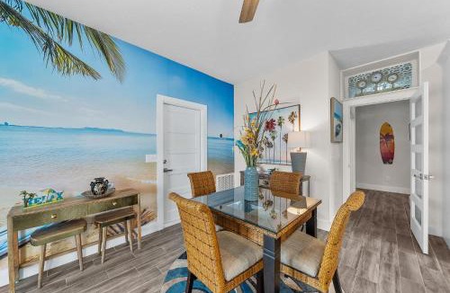 Laguna Beach House | PCB Beach Paradise, Steps to SAND, Sleeps 8