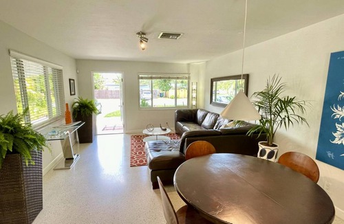 Middle River Terrace House | Peaceful 2 bed 2 Bath Home Close to Wilton Manors