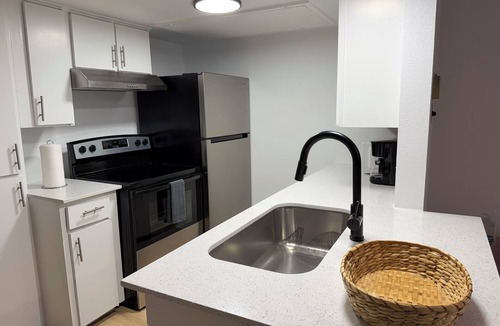 Hancock Apartment | Peaceful 1-bedroom apartment in downtown Austin -RedRiver Haven Retreat