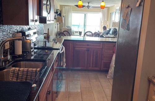 Ruskin Condo | Peaceful 2/2 condo in Little Harbor with a fabulous Tampa Bay view!