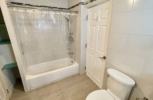 Middle River Terrace House | Peaceful 2 bed/2Bath Home Close to Wilton Manors