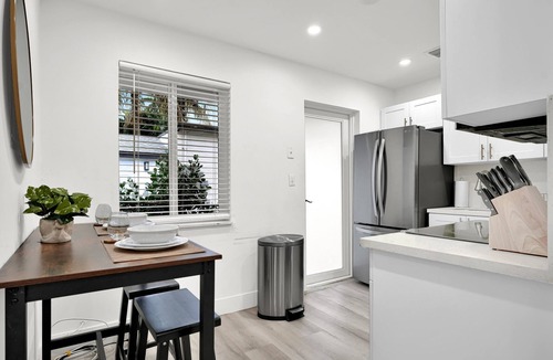 West Little River House | Peaceful 2BR Home w/King Bed. Near Trendy Areas!