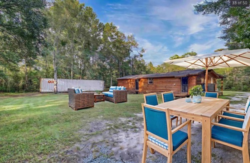 Florida Panhandle House | Peaceful 3BR Log Home Near Pensacola with Large Yard