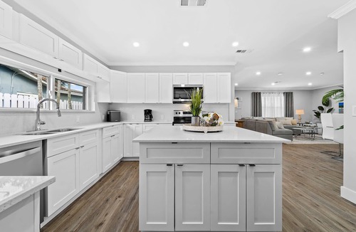 Fort Lauderdale Cottage | Peaceful 5BR -waterway Views & Private Heated Pool