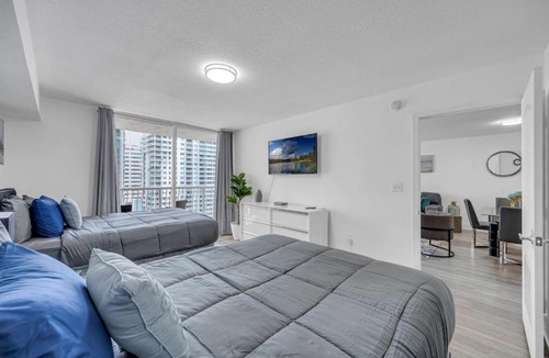 Brickell Apartment | Peaceful Brickell 1BR Water and City Outlook