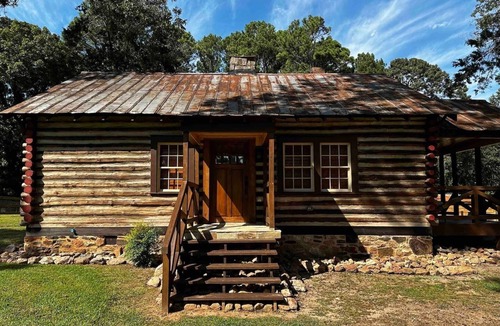 Stone Mountain Cabin | Peaceful cabin stay with easy access to FIFA matches in Atlanta