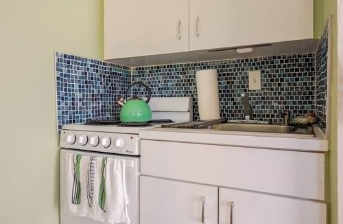 Royal Poinciana Apartment | Peaceful Casita Florida with Free Parking