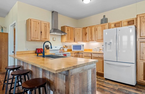 Milam County House | Peaceful country setting only 25 minutes from Belton or Temple!