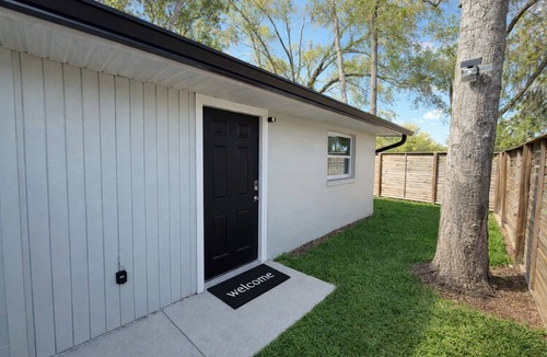Clermont Apartment | -Peaceful Downtown Clermont Studio-Unit A-