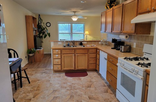 Westminster Cottage | Peaceful, fully appointed 2-bedroom cottage with WiFi.