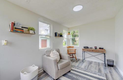 Del Mar House | Peaceful Lady Lake Home w/Screened-In Porch!