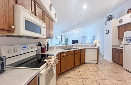 Orange Tree Villa | Peaceful lake view villa located in Orange Tree
