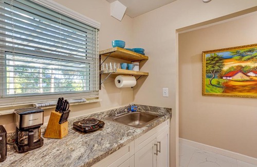 Hunt Club Apartment | Peaceful Loxahatchee Apartment w/Covered Porch