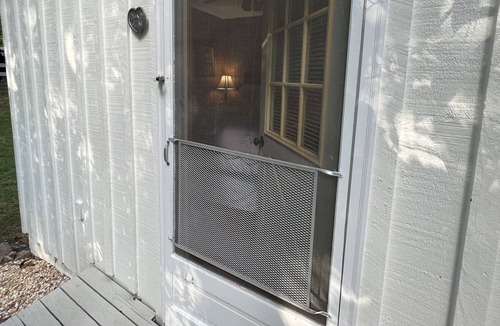 Franklin Cottage | Peaceful Putter, Golf Course Cottage,view of the 2nd hole+fire pit,Wifi,sleeps 4