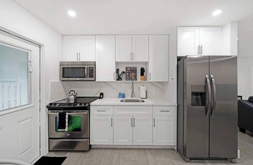 Edgewood Apartment | Peaceful retreat By Dream Vacation