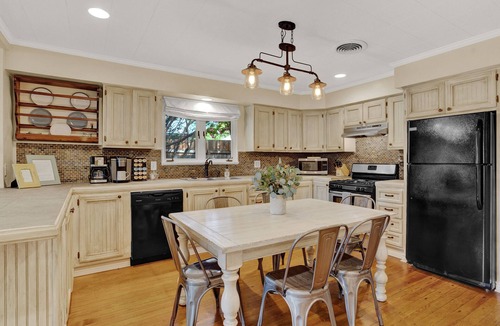 Fredericksburg House | Peach Orchard Haus: 4 Blocks From Main St. | Outside Fire Pit | Deck | King Beds