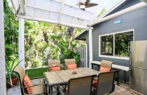 River Oaks House | Peacock Villa 2 by Dream Vacation