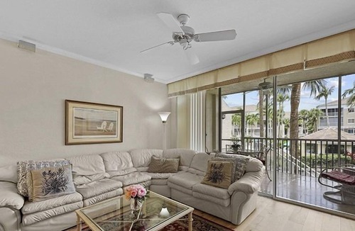 Pelican Bay Condo | Pebble Creek in Pelican Bay