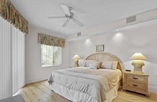Pelican Bay Condo | Pebble Creek in Pelican Bay