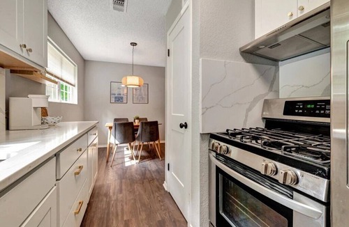 Nacogdoches House | Pecan Park Cottage - Close to SFA + Downtown NAC