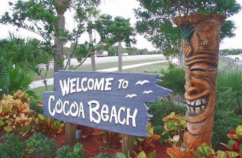 Cocoa Beach Villa | Penguins on the Beach 2BR Steps to Beach & Downtown w/pool Unit 8