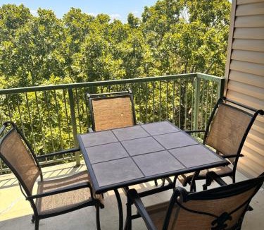 Branson Apartment | Penthouse suite at Holiday Hills Book today