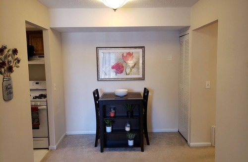 North Olmsted Condo | Perfect 2-bedroom condo Near Everything
